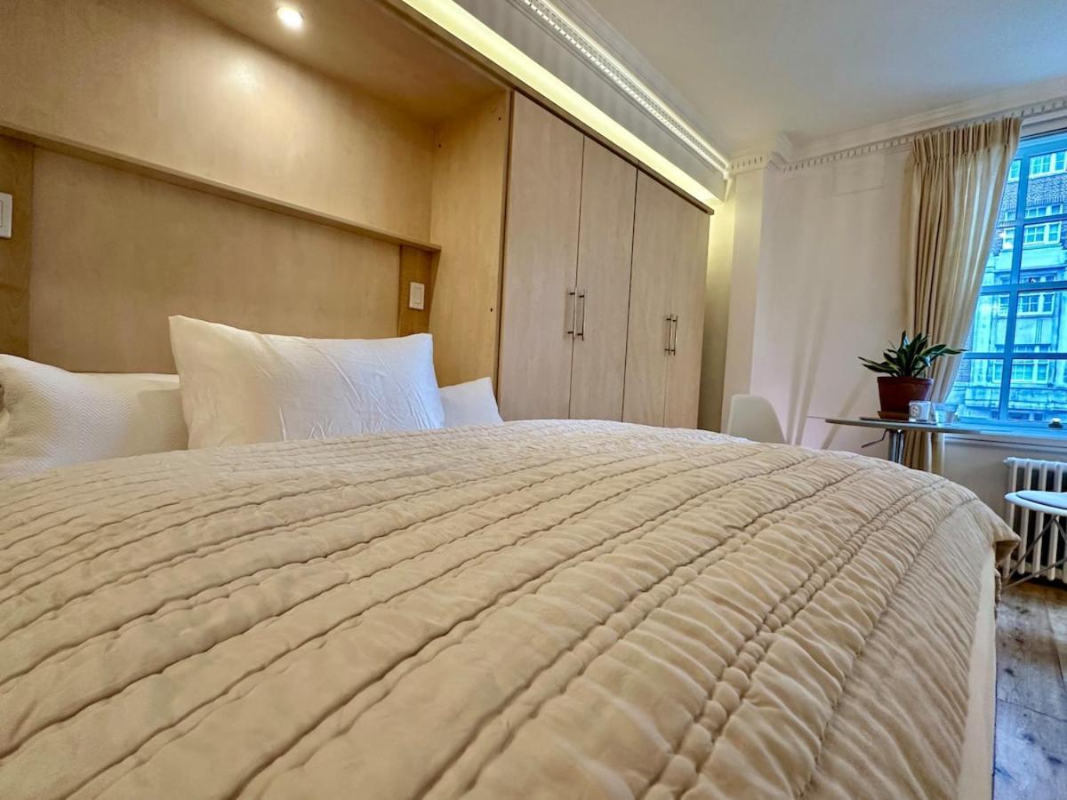 Living In The Heart Of Apartment